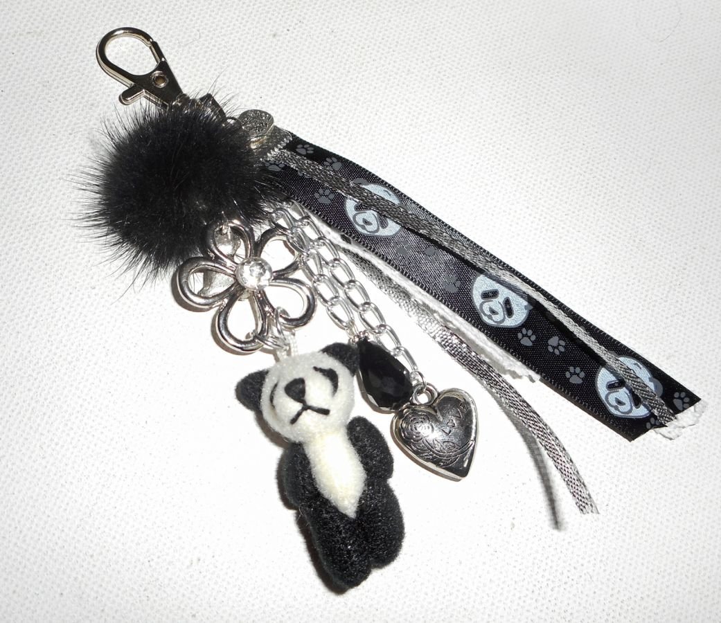 Sleutelhanger/Panda tas sieraden met zwarte nerts pompon en linten