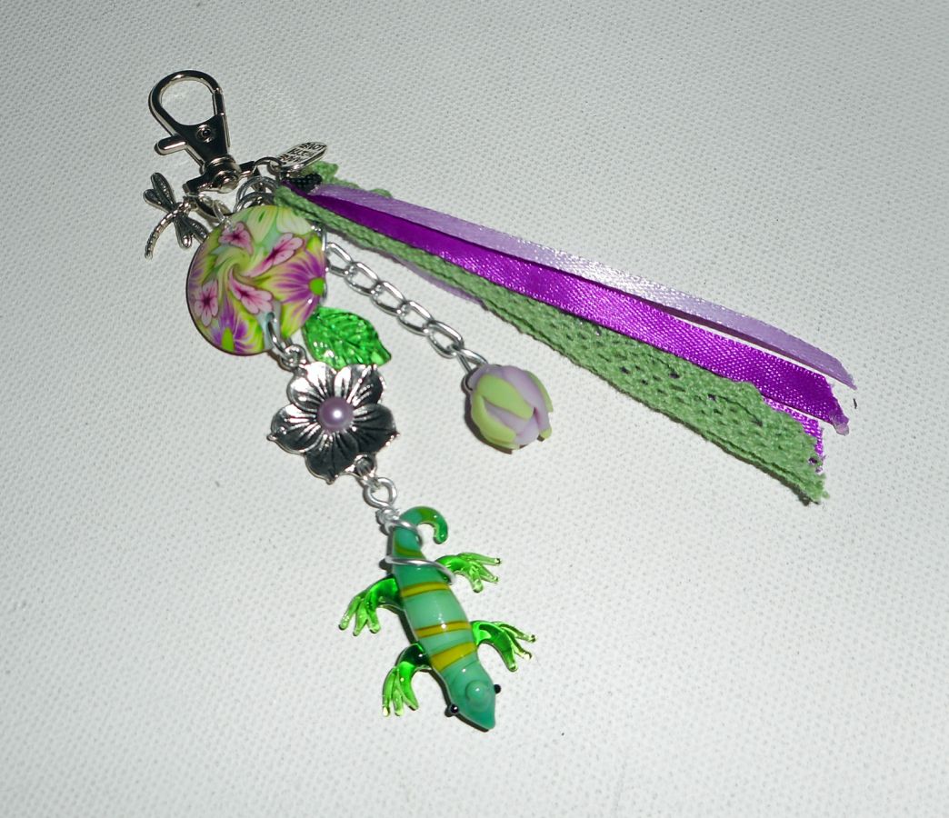 Glazen gekko sleutelhanger/tas sieraden met klei bloemen kralen en linten