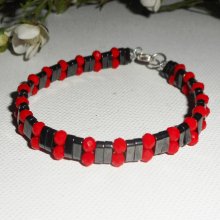 Hematiet stenen armband met rode kristallen kralen en 925 zilver