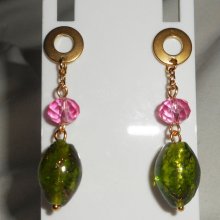 Groen en roze glas en kristal oorbellen