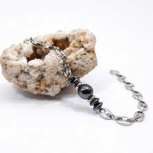Hematiet stenen armband aan stalen koffiebonen ketting 