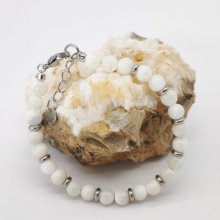 Witte parelmoer en roestvrij stalen armband