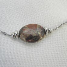 Solitaire ketting met ovale jaspissteen en roestvrijstalen kralen