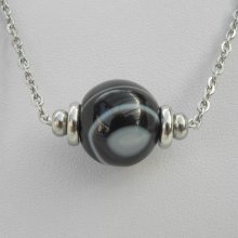 Solitaire ketting met gemarmerde zwarte agaatsteen en roestvrijstalen kralen
