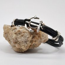 Mannenarmband met meerdere strengen leer en zilverkleurig metalen anker