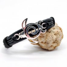 Zeeschildpad armband op zwart lederen koord