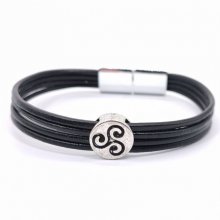 Tricelarmband op meerstrengsleer 